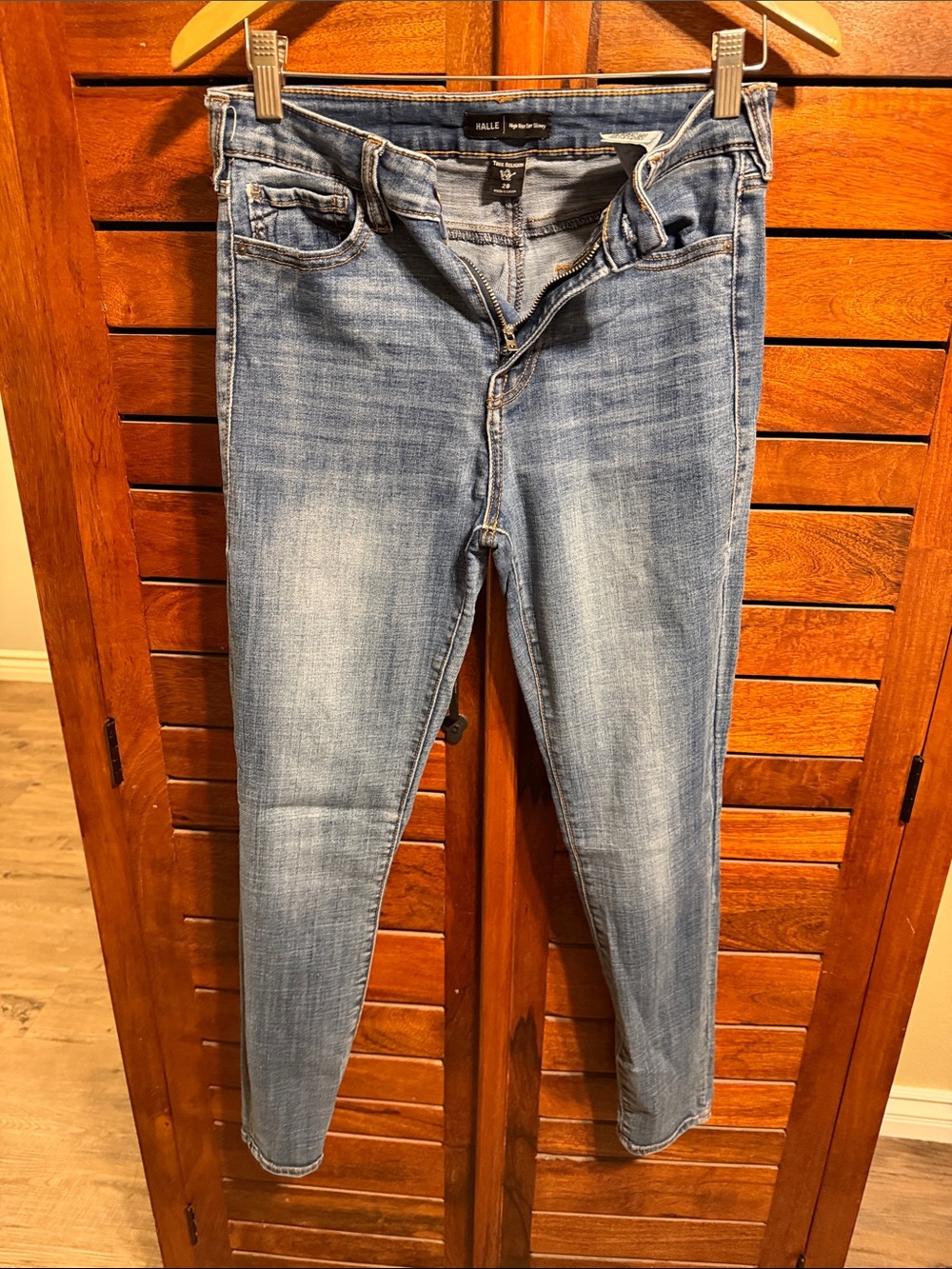 PAIGE Women's Faded Blue Skinny Jeans